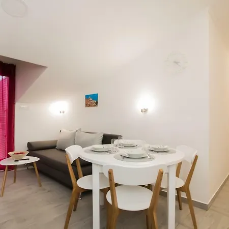 Tonka Apartman Sibenik