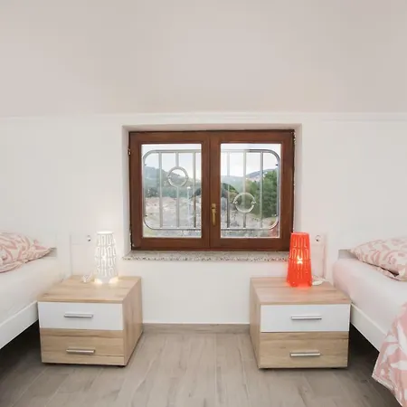Tonka Apartman *